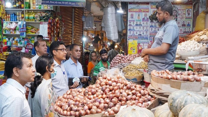 অভিযান চলছে নিত্যপণ্যের বাজারে