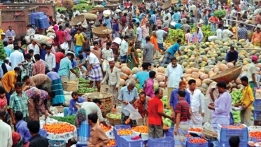 সবজি-মাছে স্বস্তি, তেল-চালের বাজার চড়া